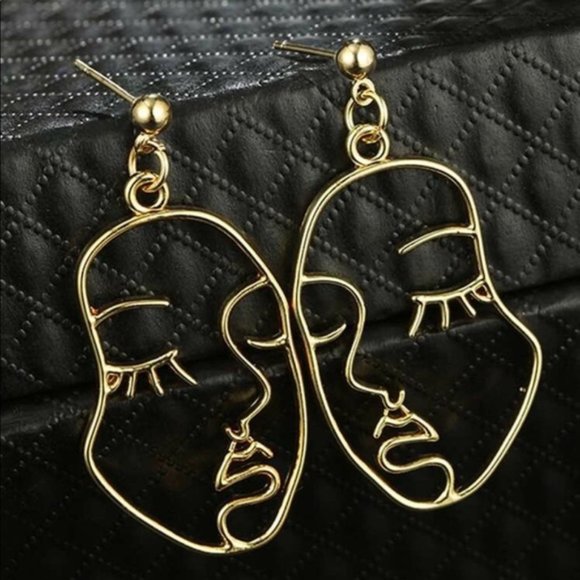 Jewelry - NWOT Gold Abstract Face Earrings